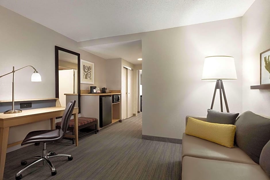 Country Inn & Suites by Radisson, Washington, D.C. East - Capitol Heights, MD