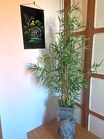 Hôtel & Restaurant ISVARA