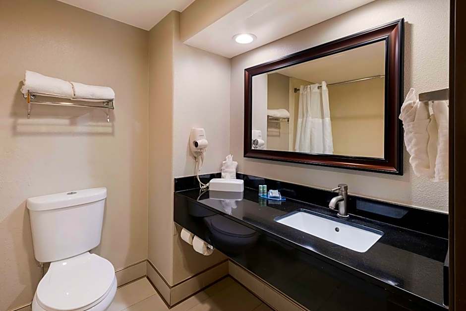 Best Western Lania Garden Inn & Suites