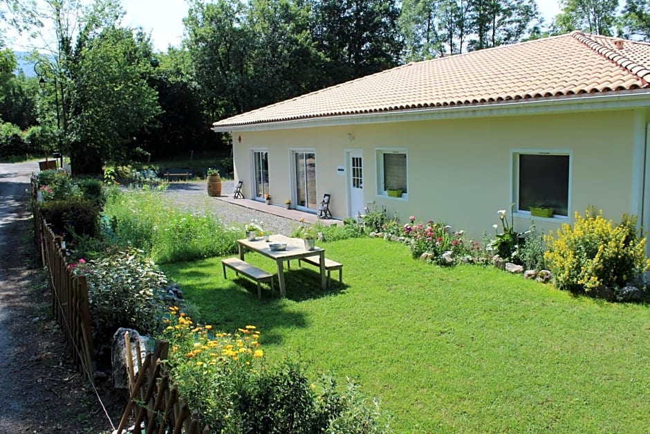 Du Coté de Lacoume