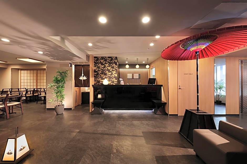 Marutamachi Crystal Hotel