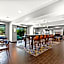 Hampton Inn By Hilton Dekalb (Near The University)
