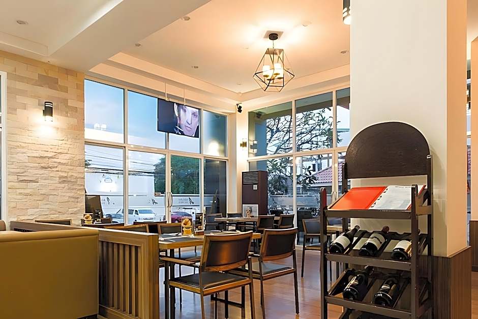 Adelphi Pattaya Hotel