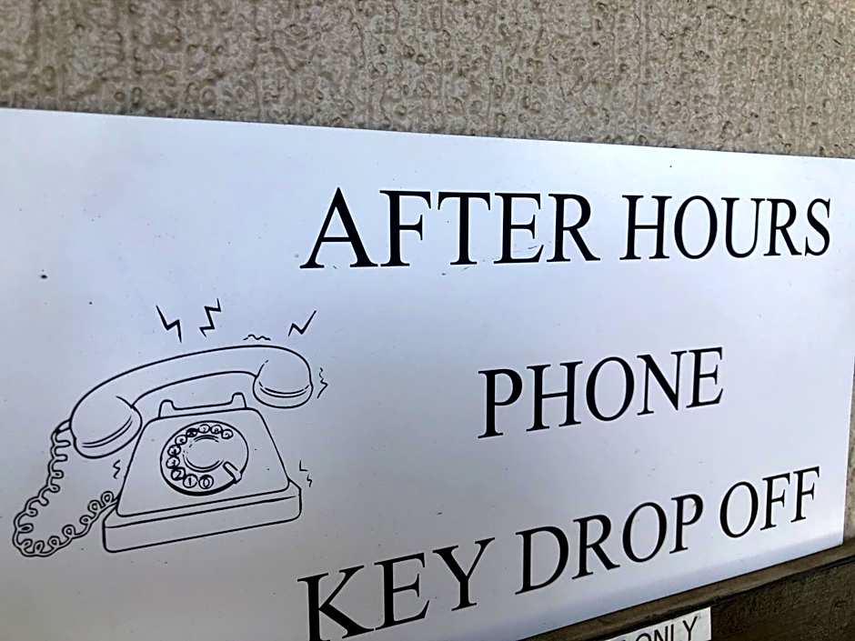 Cairns Reef Apartments & Motel