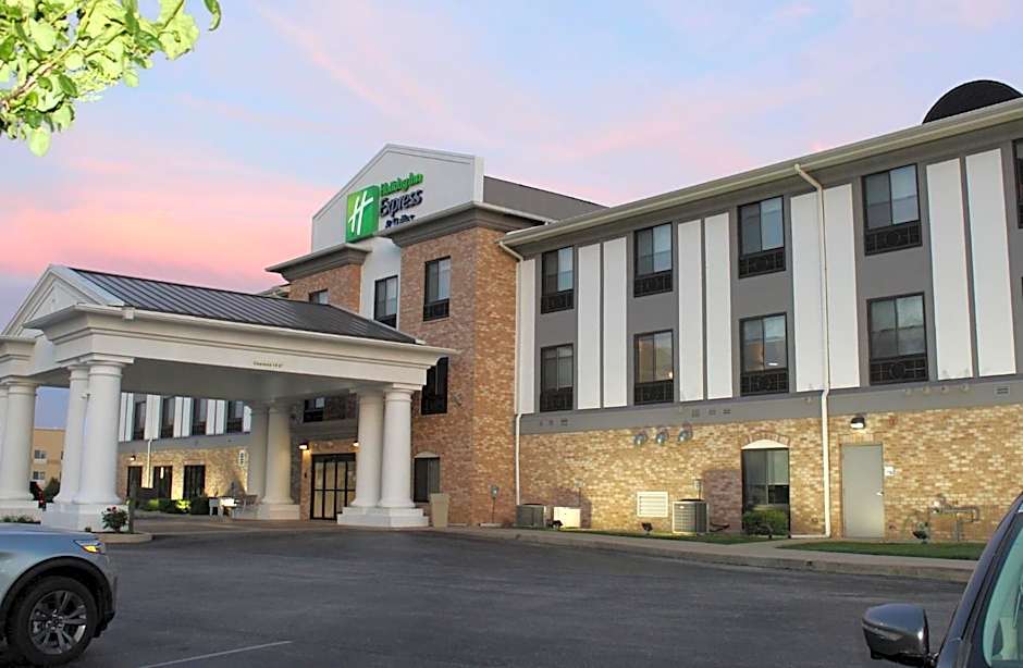 Holiday Inn Express & Suites Greenfield By IHG