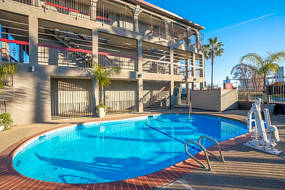 Red Roof Inn Stockton