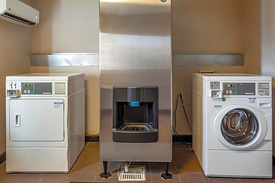 Holiday Inn Express & Suites Indio - Coachella Valley By IHG