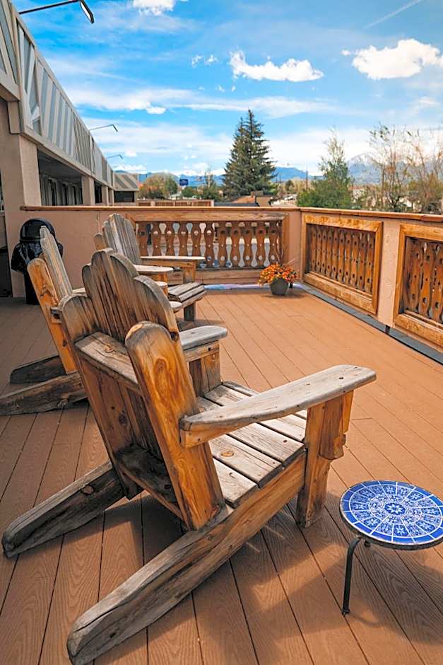Salida Inn & Monarch Suites