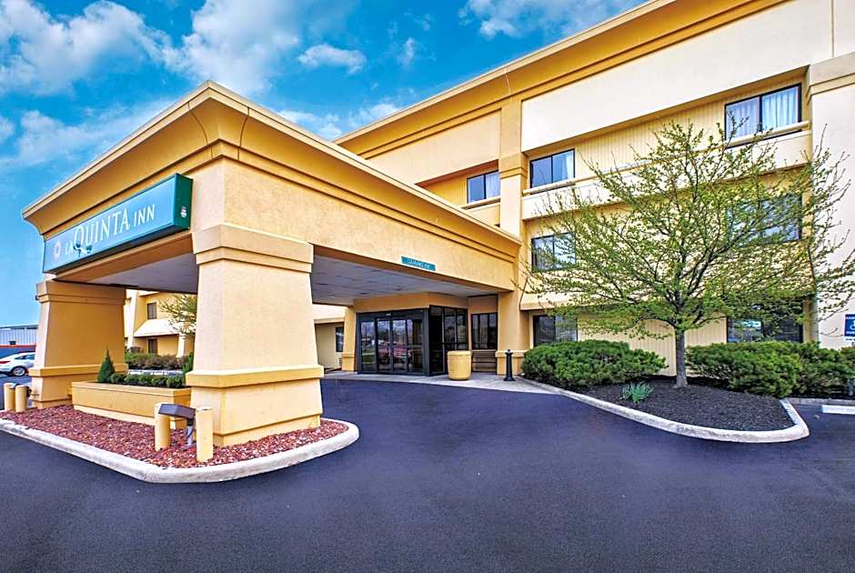 La Quinta Inn & Suites by Wyndham Toledo Perrysburg