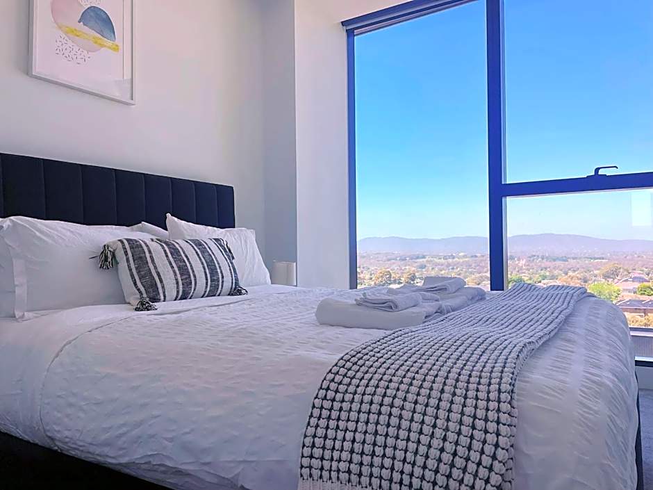 SkyGarden Luxury Condo at The Glen by Live Local