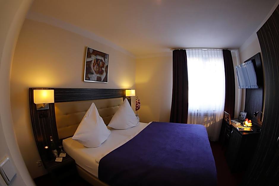 Hotel Famosa