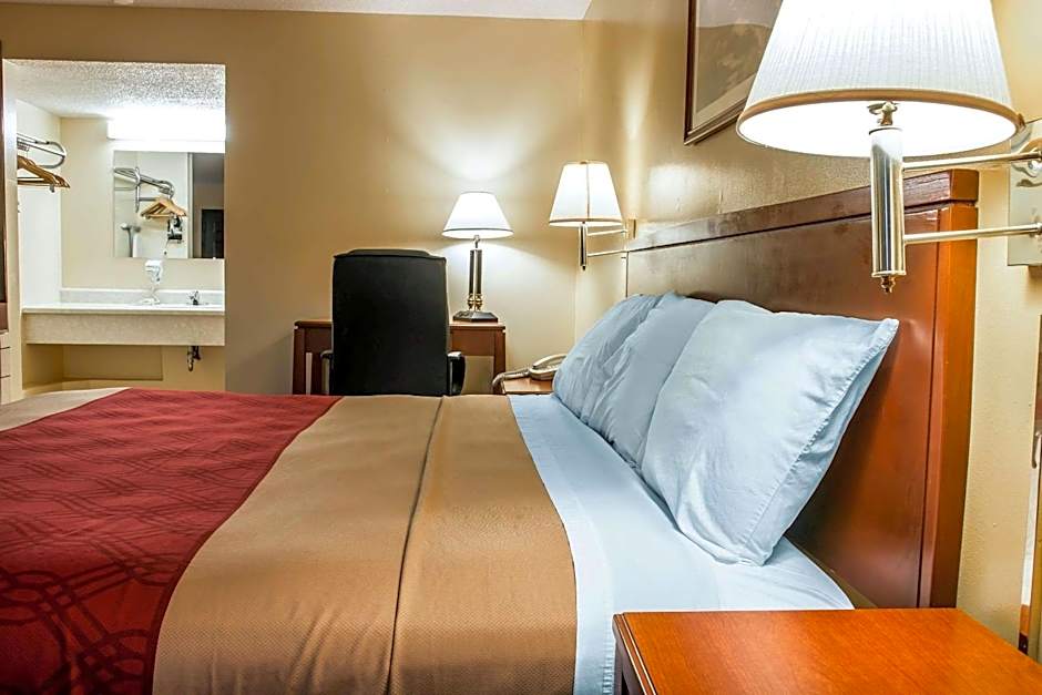 Econo Lodge Paw Paw