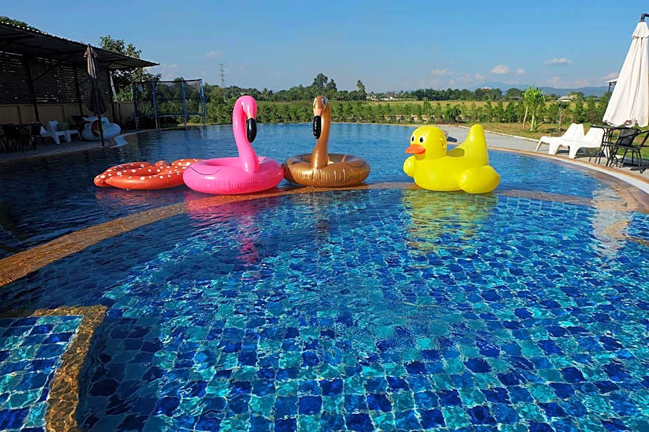 Maerim Villa & Pool