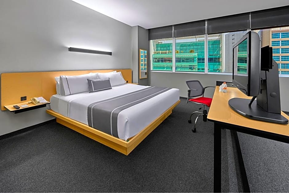 City Express Plus by Marriott Ciudad de México Santa Fe