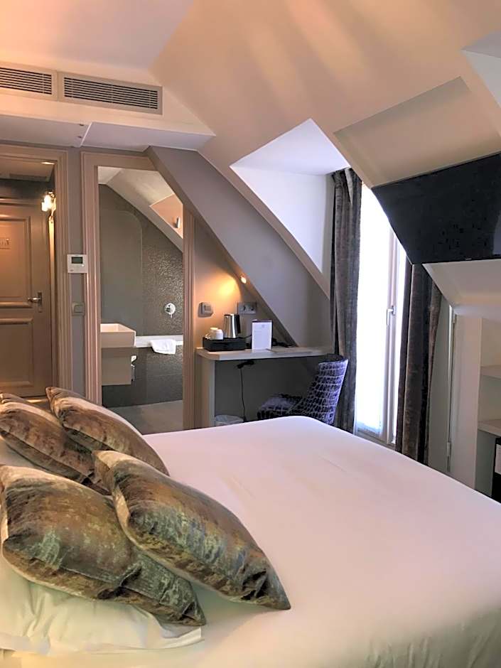 Hotel Jacques De Molay