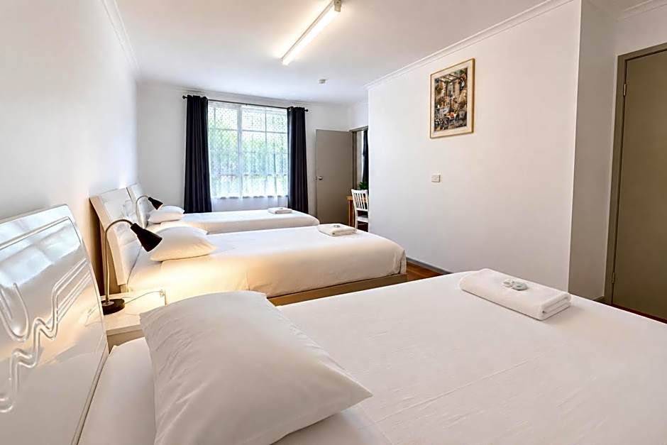 Beaconsfield Lodge Motel