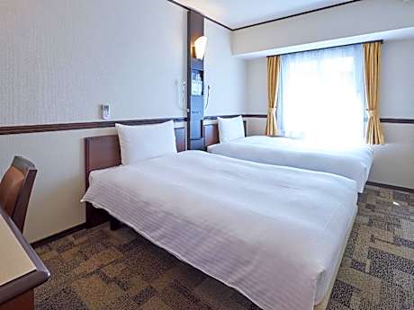 Twin Room - Non-Smoking