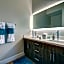Penthouse One Bedroom Garden View Condo by UCLA