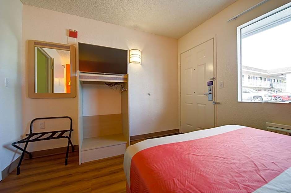 Motel 6-Seattle, WA - Airport