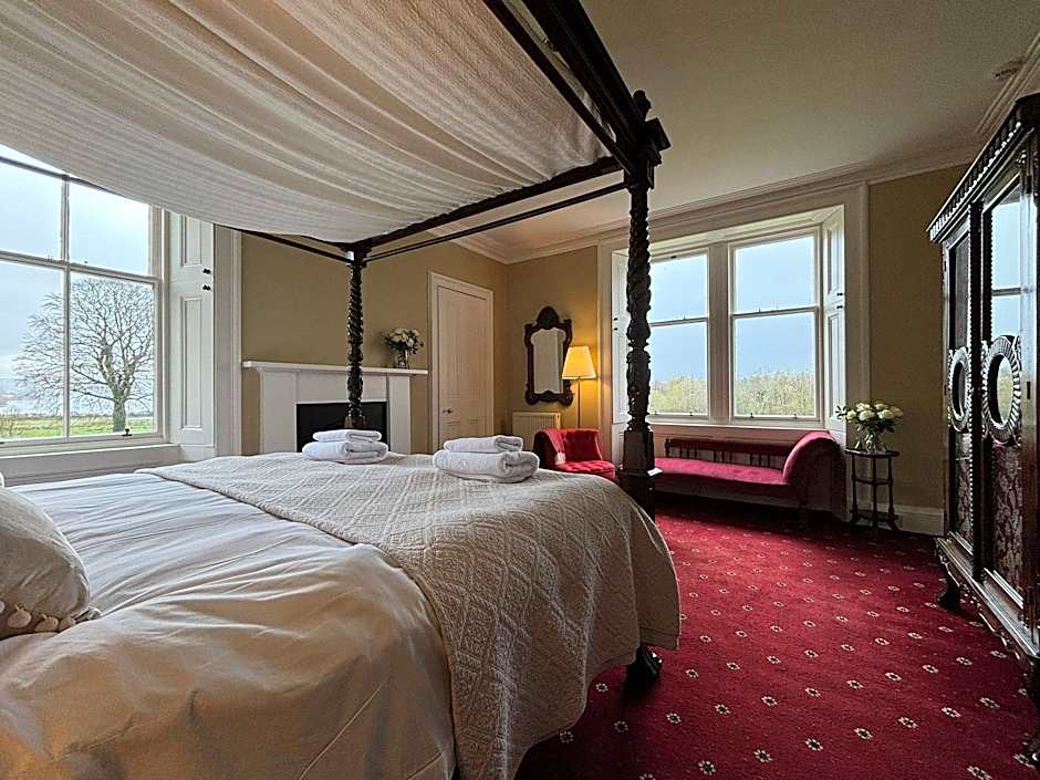 Photo 1 of 4 of Double room-Ensuite-The Loch Etive- 4 Poster