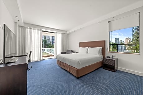 1 King Bed Premium Oceanview Spa Suite