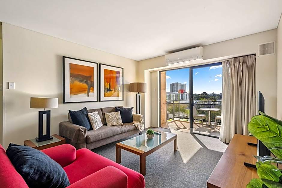 Cozy 2-Bedroom Apartment with City Views