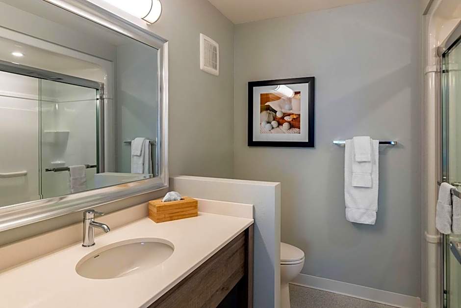 Amsterdam Inn & Suites, an Ascend Collection Hotel