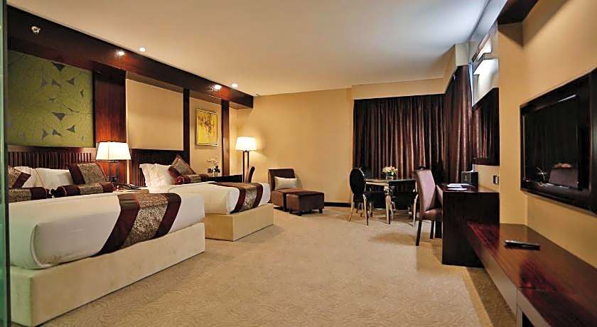 Hotel Royale Signature