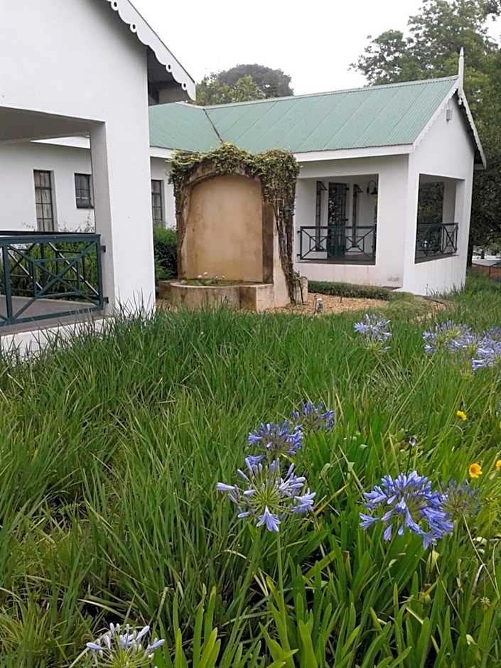 Sherwood's Country House