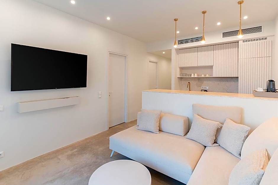 Gialova Hills 8 - Luxury Apartments with Pool