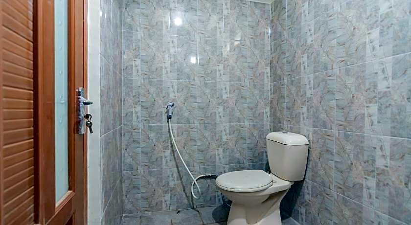 The Lima Guest House Syariah Mitra RedDoorz