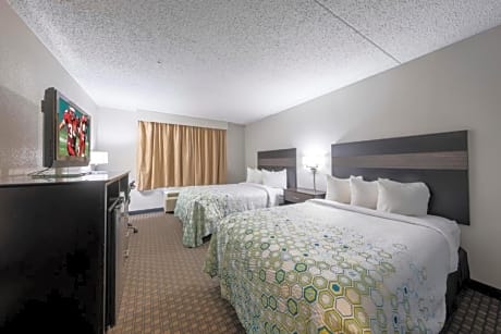 2 Full Beds with Microwave & Refrigerator Non-Smoking