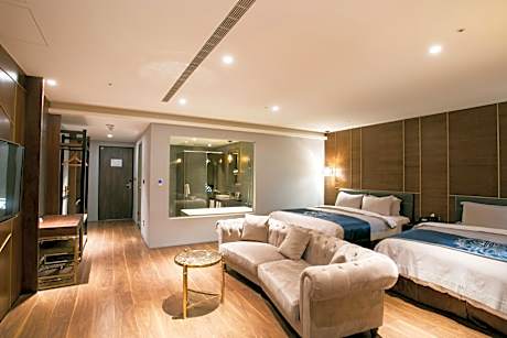 Premium Quadruple Room