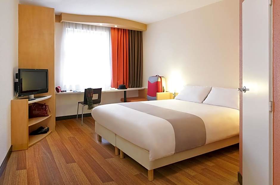 Photo 1 of 5 of 1 Double Bed
