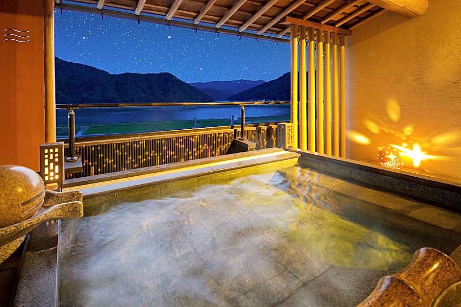 Kawaguchiya Riverside Hotel