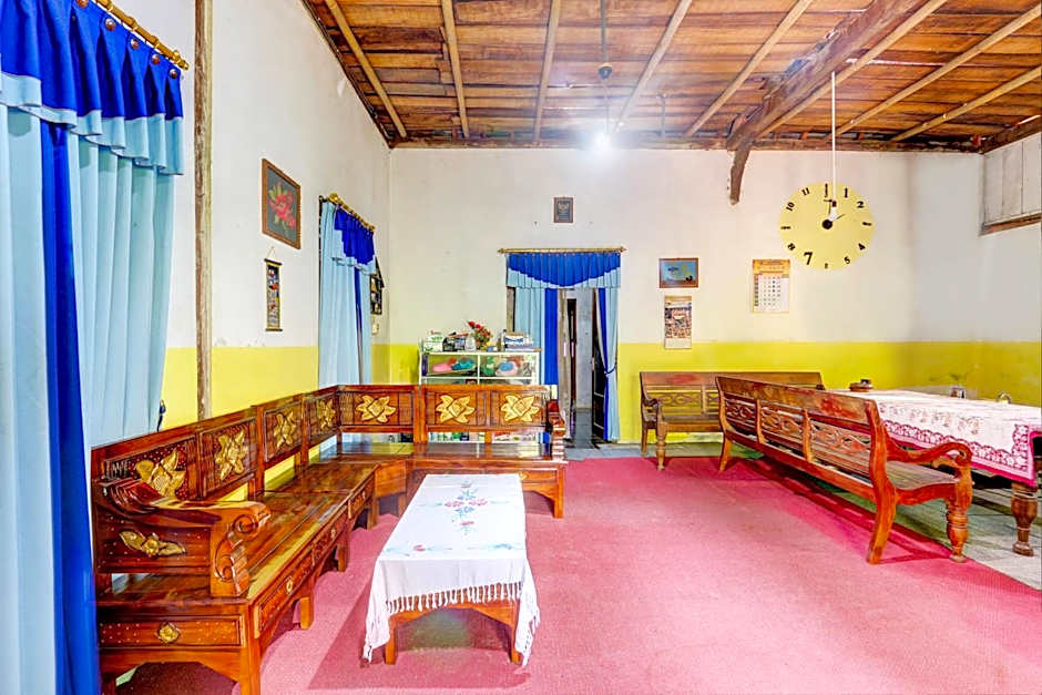 SPOT ON 93324 Hadi Homestay Syariah