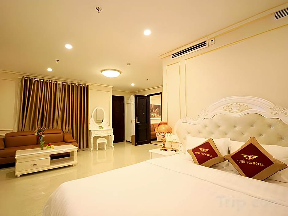 Tuyet Son Hotel