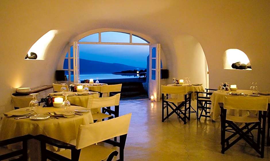 Perivolas Hotel