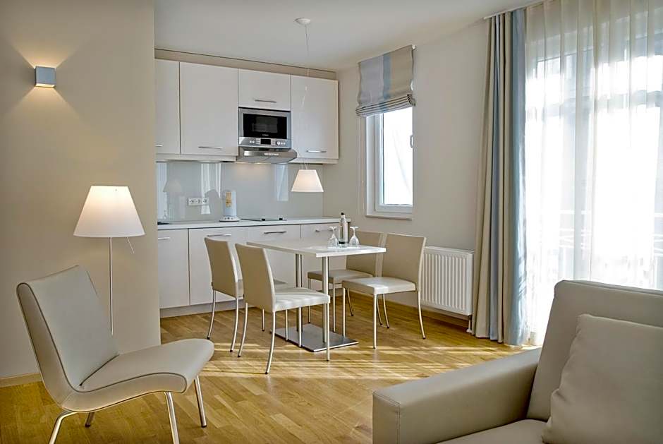 Nymphe Strandhotel & Apartments