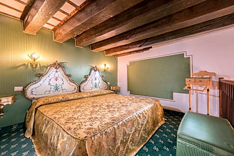 Junior Suite Loft - Capacity 4