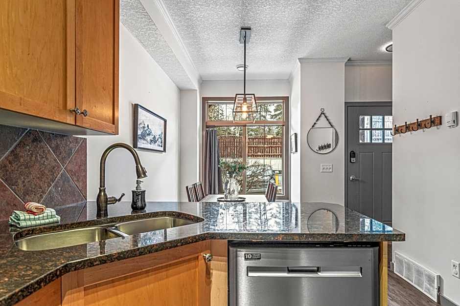 Mystic Chalet managed by Little Sister Getaways