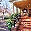 Oregon Place Guest House