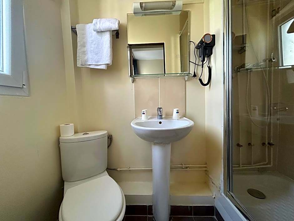 Hotel des Bains à 10 min de Paris