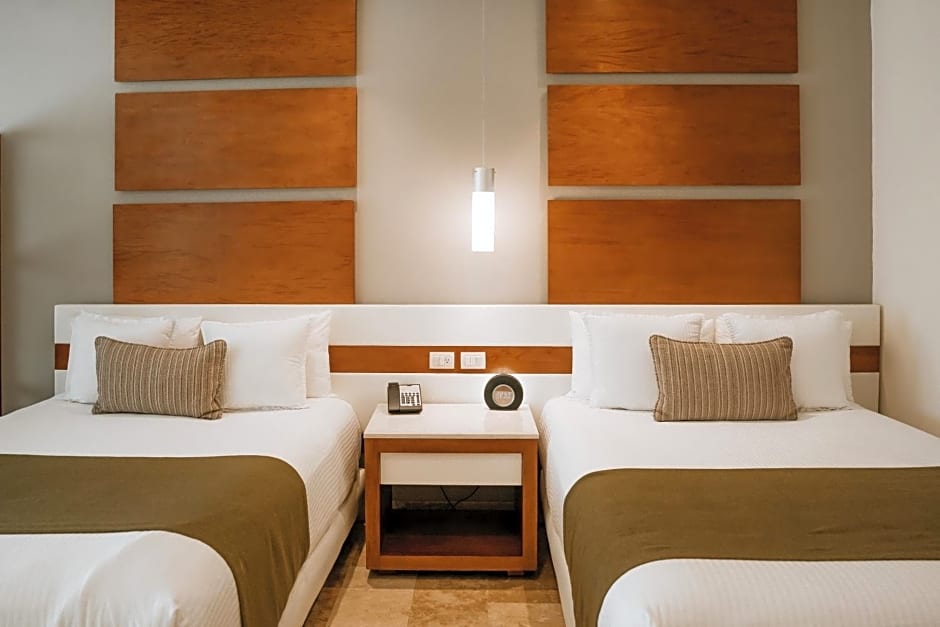 The Reef 28 - Adults Only - All Suites - Optional Gourmet All Inclusive