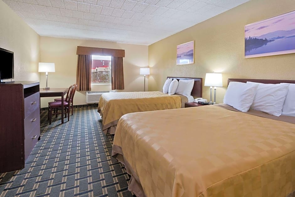 Days Inn by Wyndham Batavia Darien Lake Theme Park