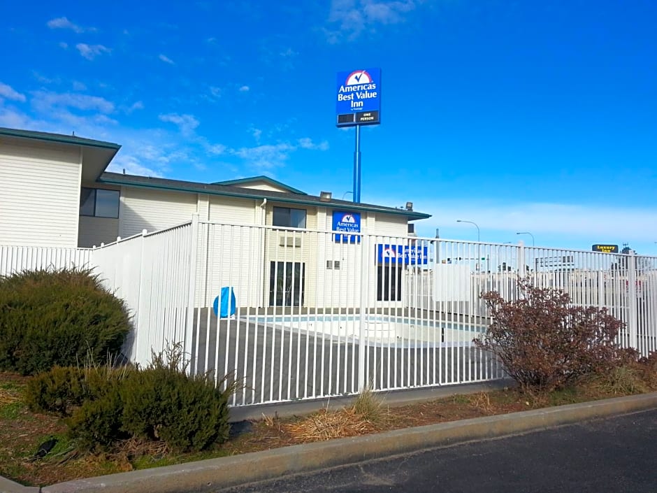 Americas Best Value Inn - Lincoln Airport