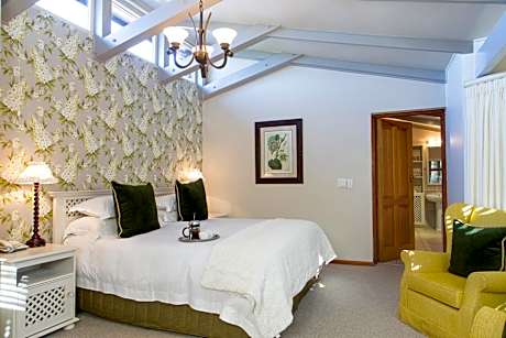 Luxury King or Twin Room - No View