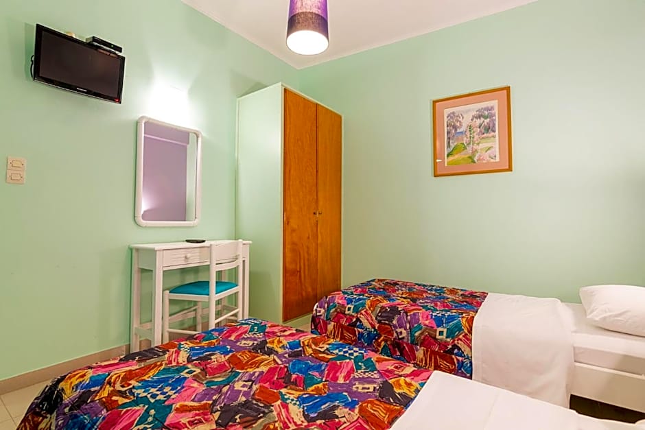 Ni-Mar Studios & Apartments