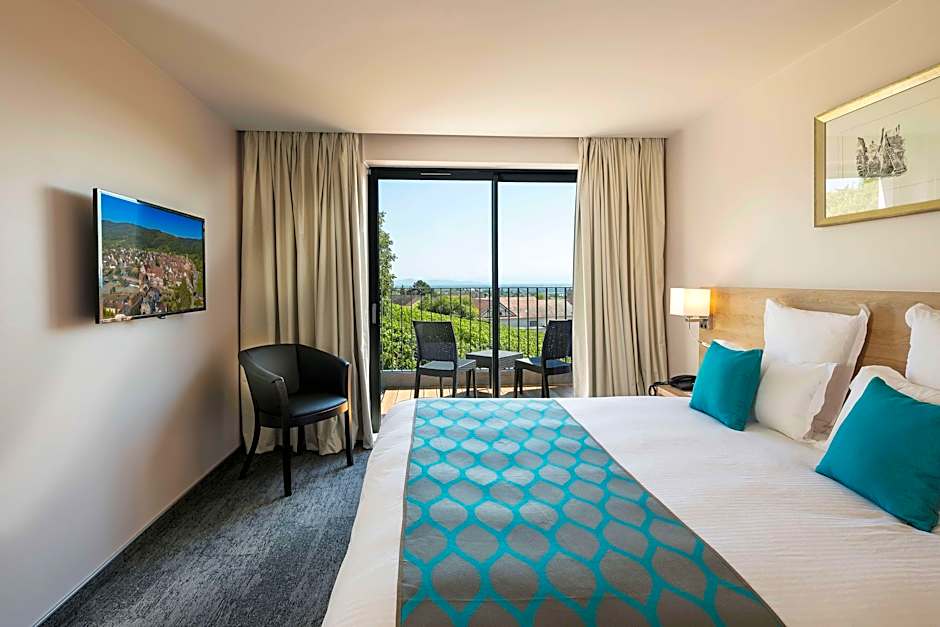 Photo 1 of 6 of Deluxe 1 King Bed, Terrace