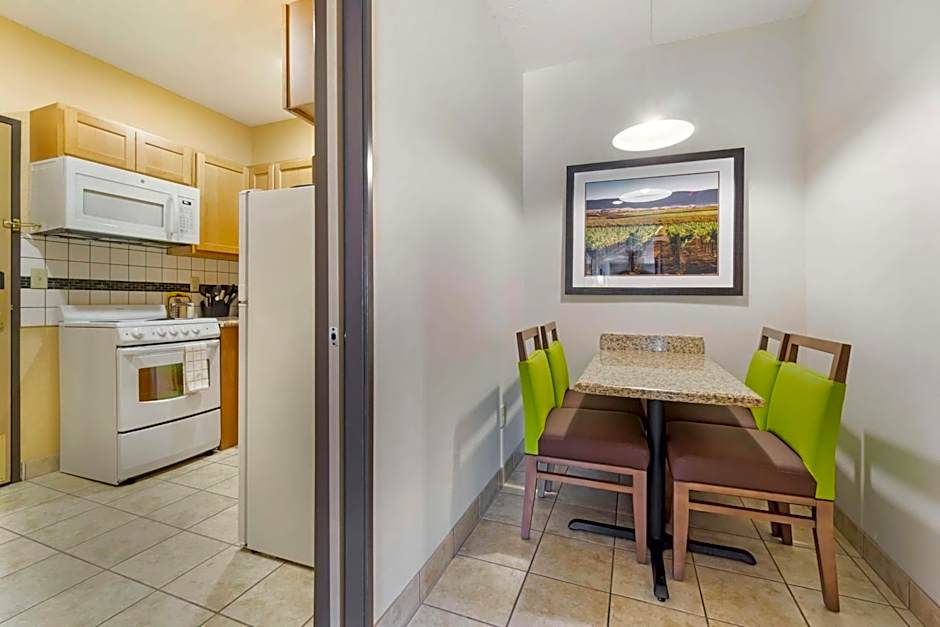 Best Western Plus The Inn At Horse Heaven